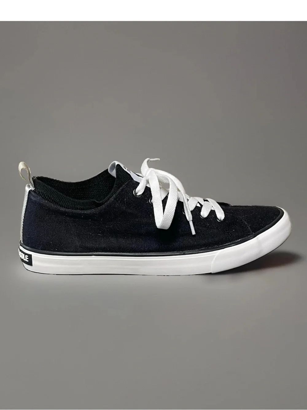 Kenneth Cole The Run Black Canvas Men’s Sneakers Size 10 Medium
